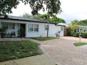 6810 Douglas St, Hollywood FL 33024