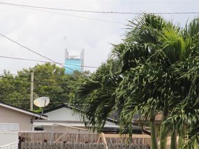 6810 Douglas St, Hollywood FL 33024