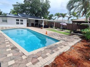 6810 Douglas St, Hollywood FL 33024