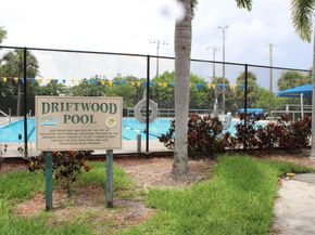 6810 Douglas St, Hollywood FL 33024