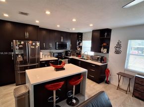 6810 Douglas St, Hollywood FL 33024