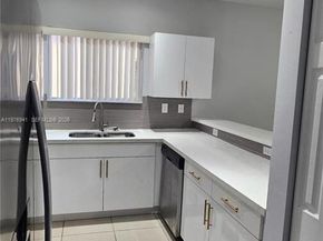 3389 NE 4th St, Homestead FL 33033