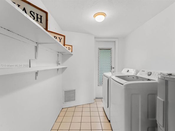 5721 Bayberry Ln, Tamarac FL 33319