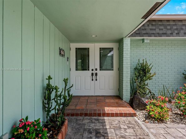 5721 Bayberry Ln, Tamarac FL 33319