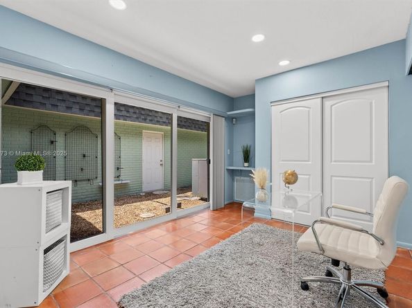 5721 Bayberry Ln, Tamarac FL 33319