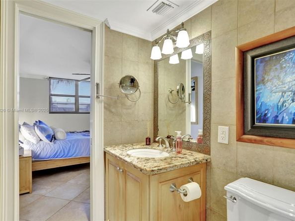2731 NE 14th St Cswy 115, Pompano Beach FL 33062