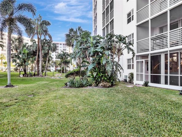 2731 NE 14th St Cswy 115, Pompano Beach FL 33062