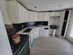 3300 Spanish Moss Ter 403, Lauderhill FL 33319