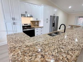 10722 La Placida Dr 9B3, Coral Springs FL 33065