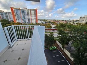 1300 NE Miami Gardens Dr 706E, Miami FL 33179