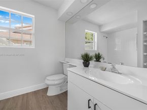 14821 SW 148th St Cir, Miami FL 33196