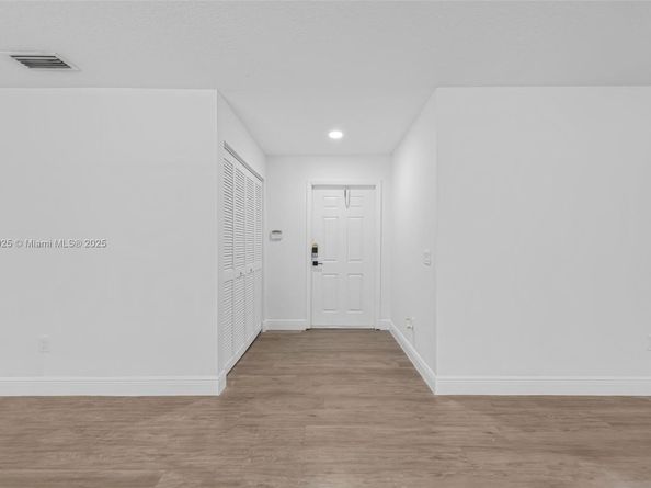 14821 SW 148th St Cir, Miami FL 33196