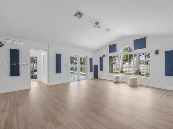 14821 SW 148th St Cir, Miami FL 33196