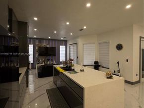 1860 SE 18th Ter, Homestead FL 33035