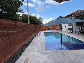 1860 SE 18th Ter, Homestead FL 33035