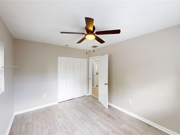 3354 NW 181st St, Miami Gardens FL 33056