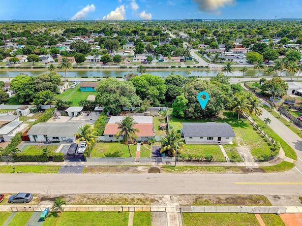3354 NW 181st St, Miami Gardens FL 33056