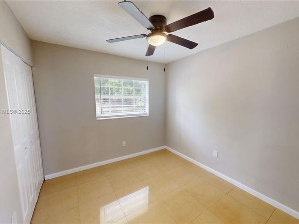 3354 NW 181st St, Miami Gardens FL 33056
