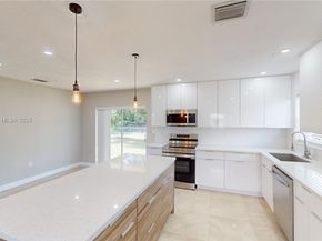 3354 NW 181st St, Miami Gardens FL 33056