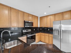27 SW 6th Ct, Pompano Beach FL 33060
