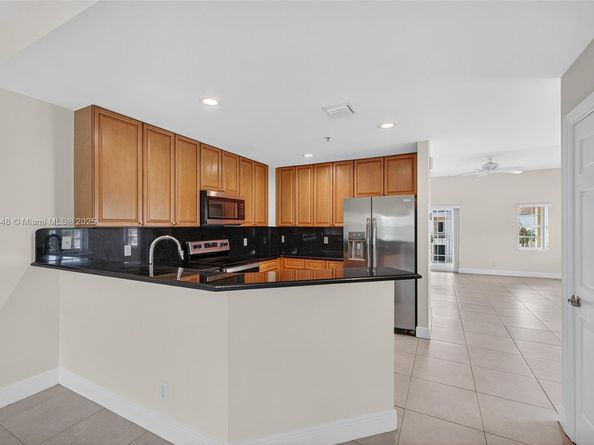 27 SW 6th Ct, Pompano Beach FL 33060