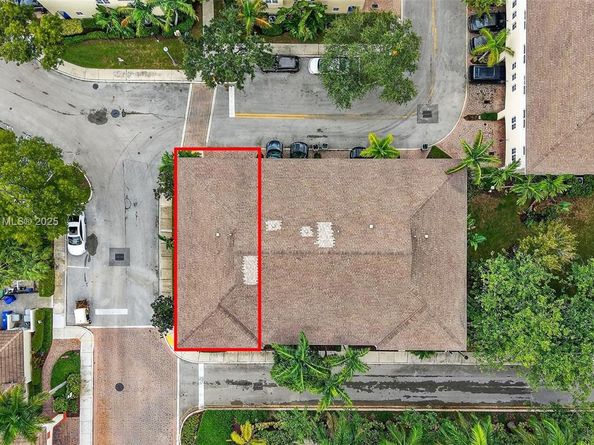 27 SW 6th Ct, Pompano Beach FL 33060