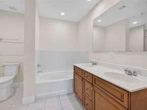 27 SW 6th Ct, Pompano Beach FL 33060