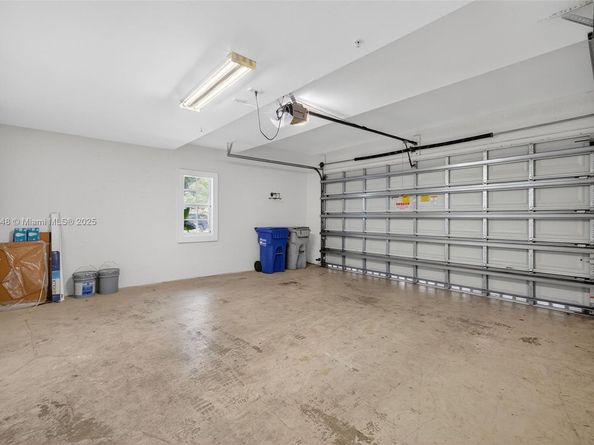 27 SW 6th Ct, Pompano Beach FL 33060