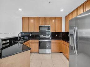 27 SW 6th Ct, Pompano Beach FL 33060