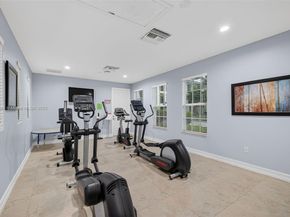 27 SW 6th Ct, Pompano Beach FL 33060