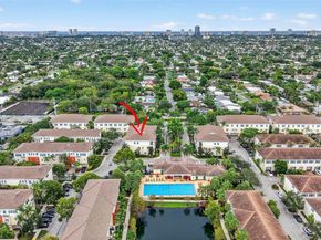 27 SW 6th Ct, Pompano Beach FL 33060