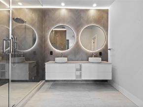 550 S Shore Dr, Miami Beach FL 33141