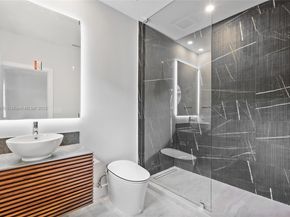 550 S Shore Dr, Miami Beach FL 33141