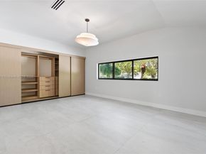 550 S Shore Dr, Miami Beach FL 33141