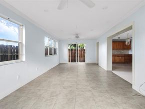 7332 Bay Hill Dr, Hialeah FL 33015