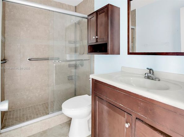 7332 Bay Hill Dr, Hialeah FL 33015