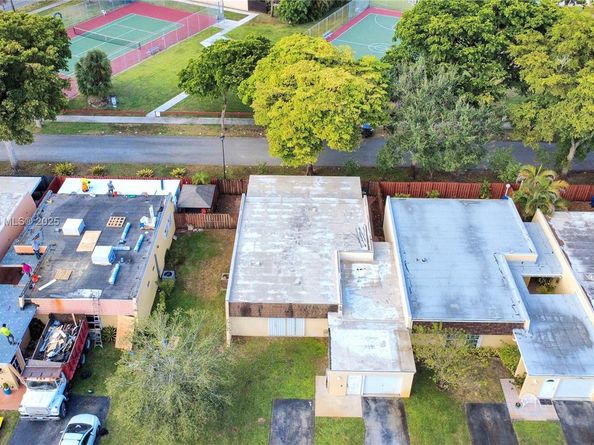 7332 Bay Hill Dr, Hialeah FL 33015