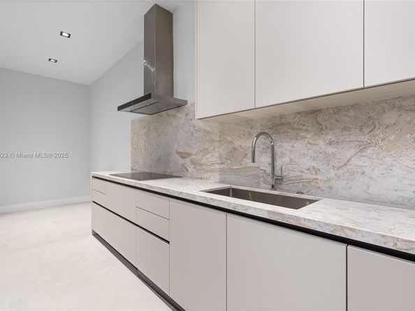 17301 SW 52nd Ct, Southwest Ranches FL 33331