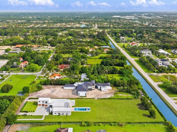 17301 SW 52nd Ct, Southwest Ranches FL 33331