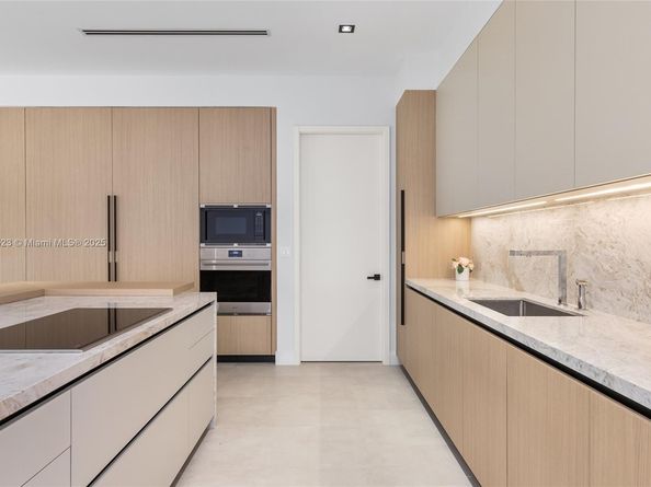 17301 SW 52nd Ct, Southwest Ranches FL 33331