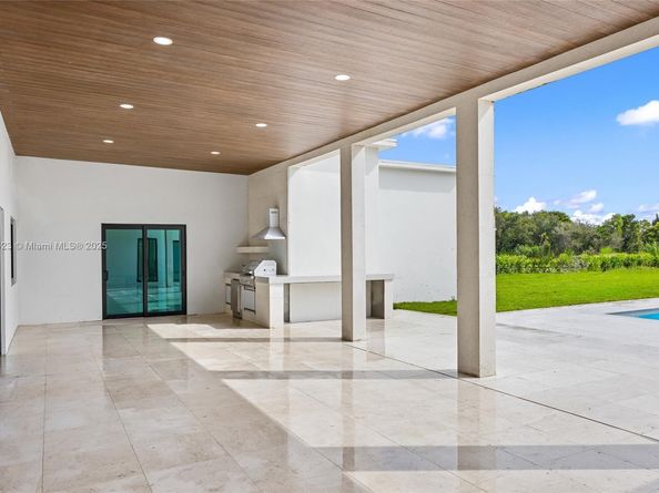 17301 SW 52nd Ct, Southwest Ranches FL 33331