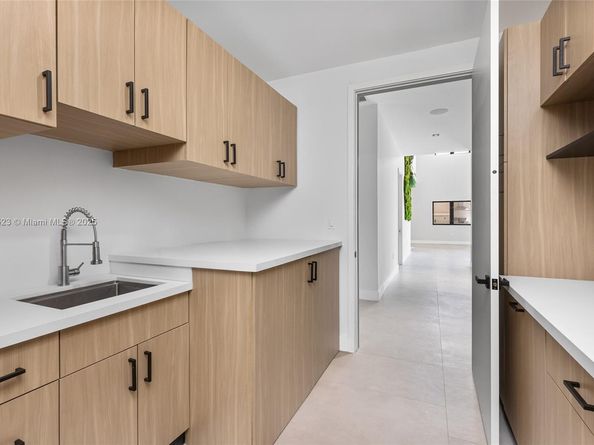 17301 SW 52nd Ct, Southwest Ranches FL 33331