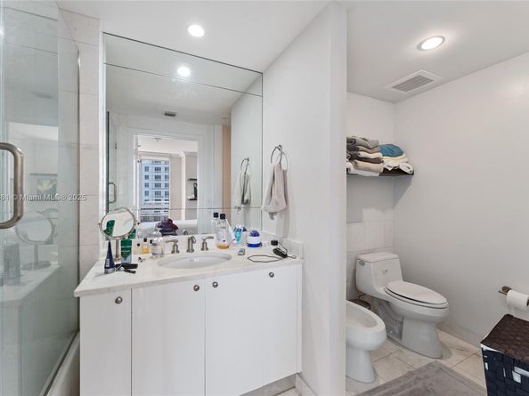 901 Brickell Key Blvd 2801, Miami FL 33131