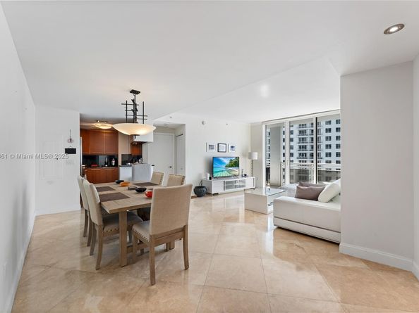 901 Brickell Key Blvd 2801, Miami FL 33131
