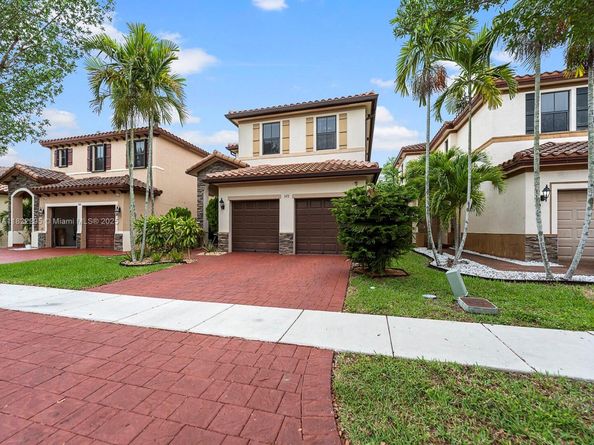 572 SE 34th Ter, Homestead FL 33033