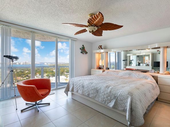 5900 Collins Ave 2105, Miami Beach FL 33140