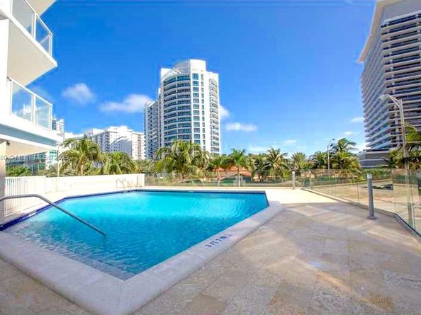 5900 Collins Ave 2105, Miami Beach FL 33140