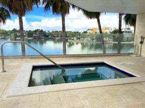 5900 Collins Ave 2105, Miami Beach FL 33140