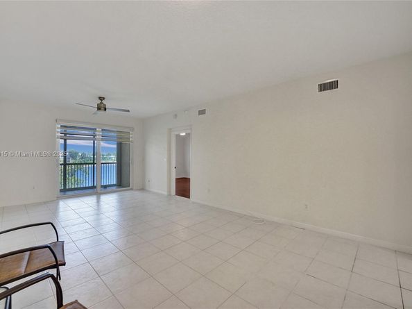 7739 Southampton Terr 415, Tamarac FL 33321