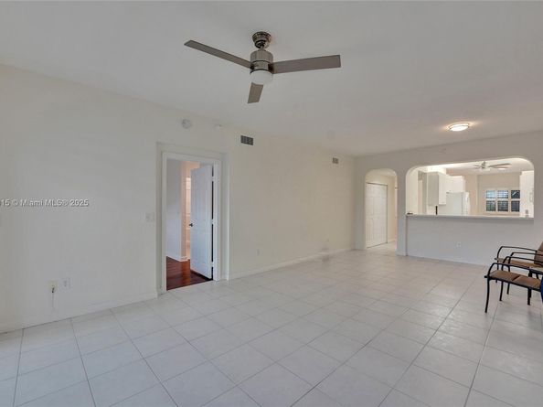 7739 Southampton Terr 415, Tamarac FL 33321